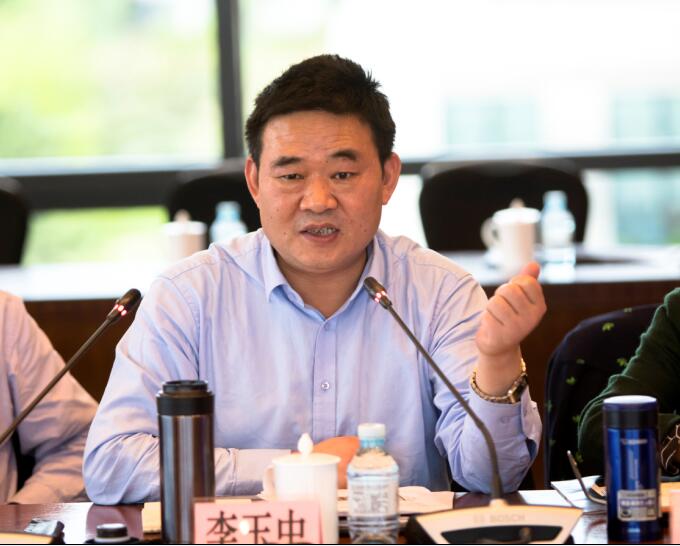 C:\Documents and Settings\Administrator\桌面\QQ截图李玉中.jpg