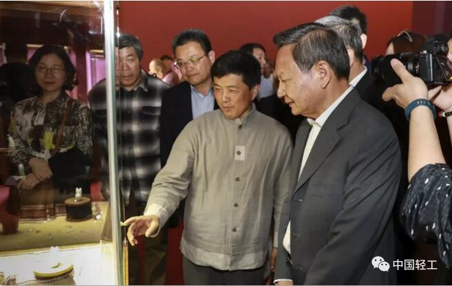 C:\Documents and Settings\Administrator\桌面\QQ截图3.jpg C:\Documents and Settings\Administrator\桌面\QQ截图3.jpg