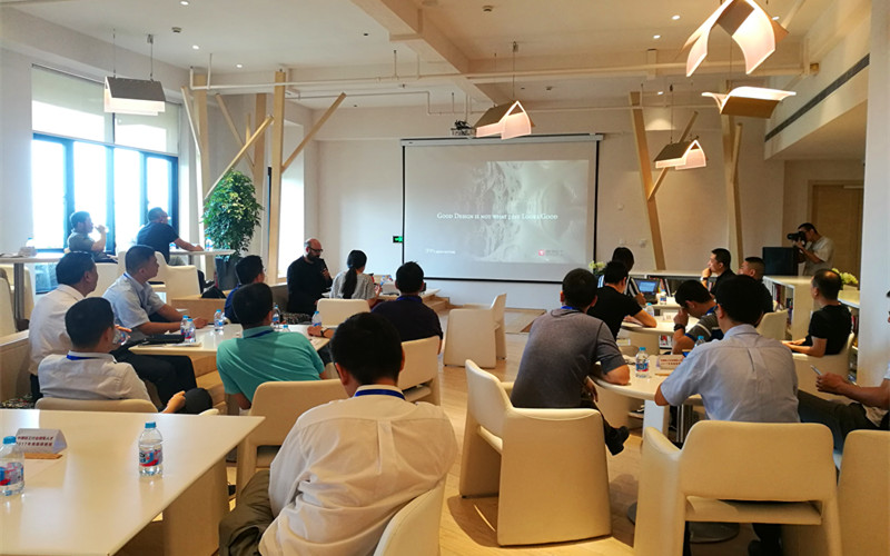 听课.jpg 听课.jpg