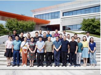 C:\Documents and Settings\Administrator\桌面\高研班合影.jpg C:\Documents and Settings\Administrator\桌面\高研班合影.jpg