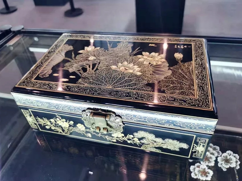 f48.webp.jpg f48.webp.jpg